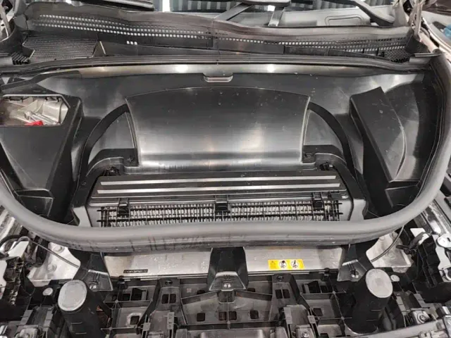 Mercedes-Benz EQE SUV — Фото автомобиля 19