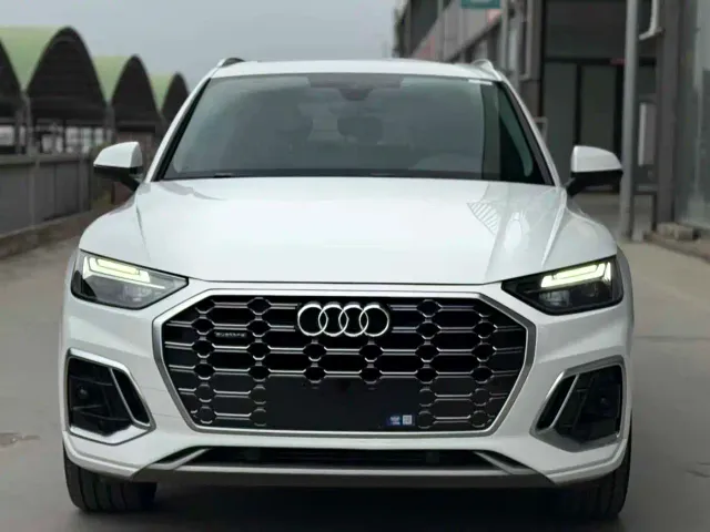 Audi Q5L — Фото автомобиля 2