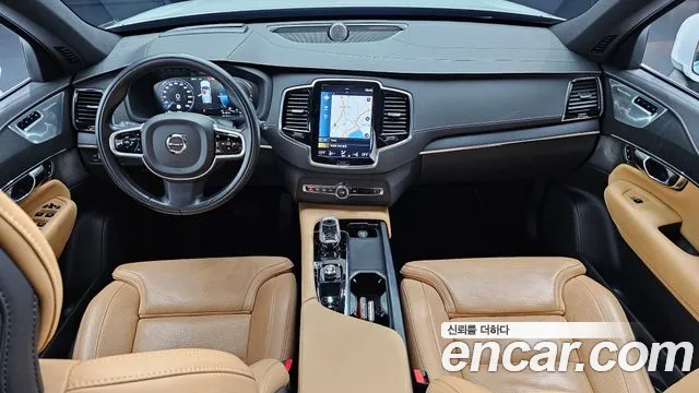 Вольво XC90 — Фото автомобиля 6