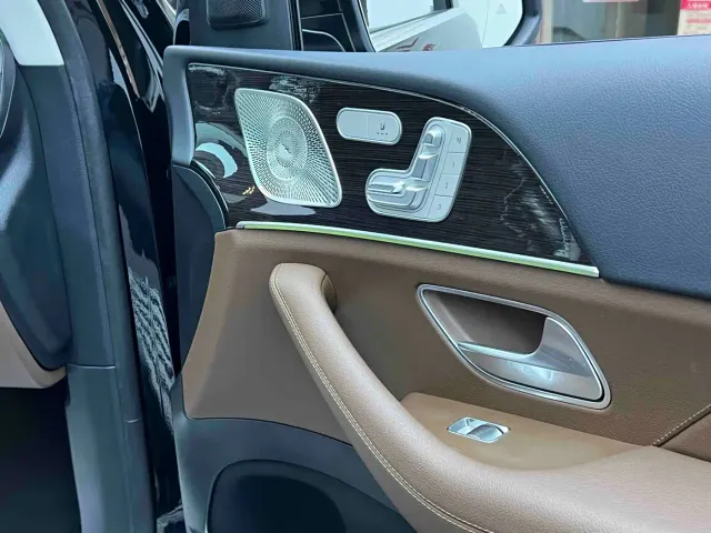 Mercedes-Benz GLE-Class — Фото автомобиля 29