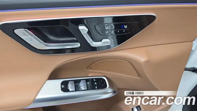 Mercedes-Benz E-Class — Фото автомобиля 26