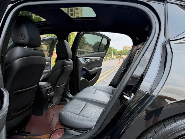 Cadillac CT5 — Фото автомобиля 30