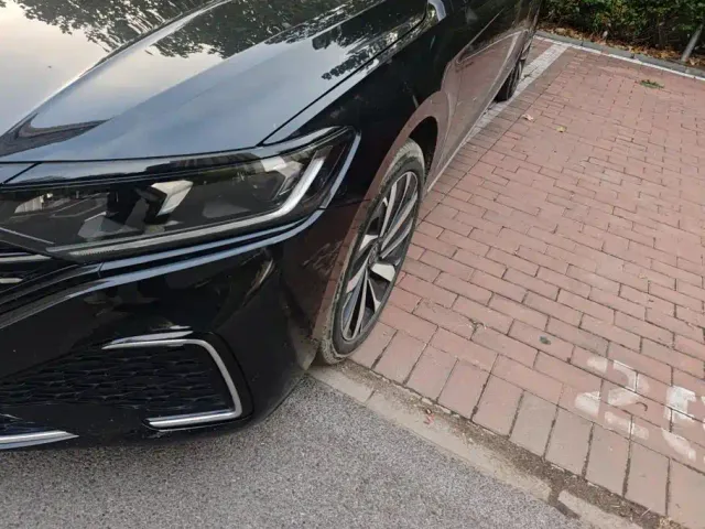 Volkswagen Passat — Фото автомобиля 5