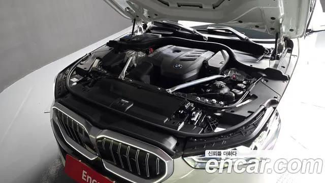 BMW 5-Series — Фото автомобиля 6