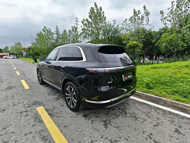 Aito M7 — Фото автомобиля 4