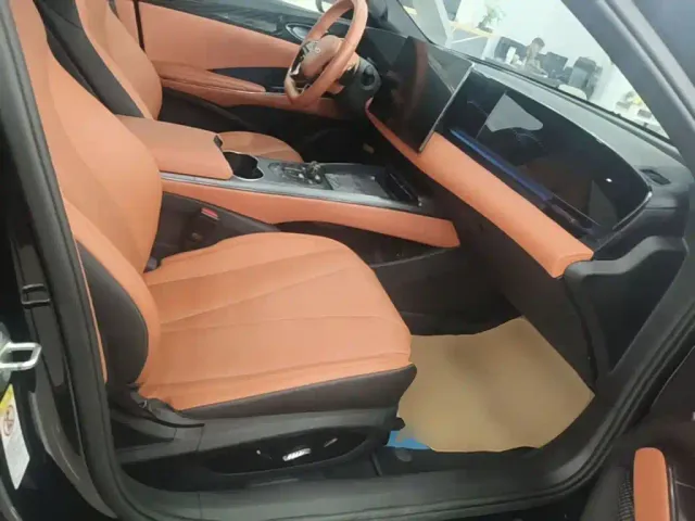 BYD Seal — Фото автомобиля 24