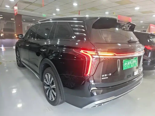 Hongqi HS7 PHEV — Фото автомобиля 4