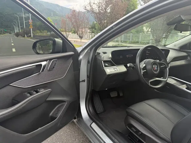 Buick LaCrosse — Фото автомобиля 4