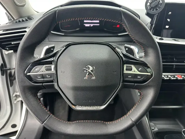 Peugeot 2008 — Фото автомобиля 15
