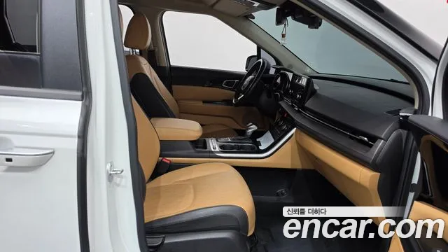 Kia Carnival Generation 4 — Фото автомобиля 11