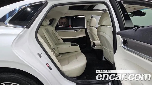 Hyundai Grandeur (New) Hybrid — Фото автомобиля 18