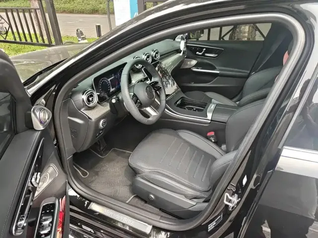 Mercedes-Benz C-Class — Фото автомобиля 12