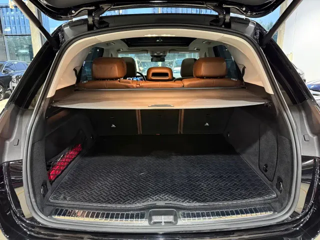 Mercedes-Benz GLE-Class — Фото автомобиля 24
