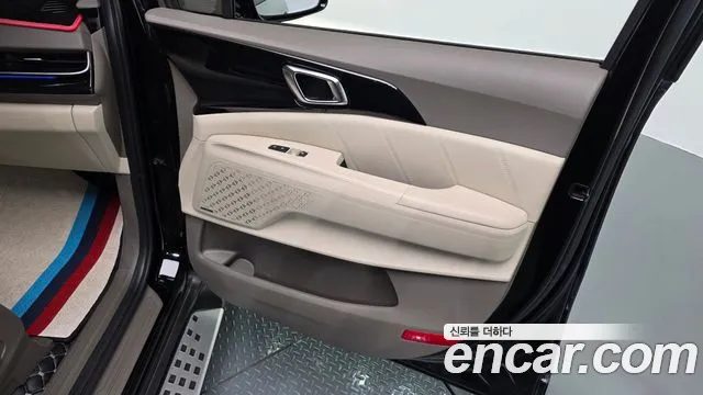 Kia Carnival Generation 4 — Фото автомобиля 13