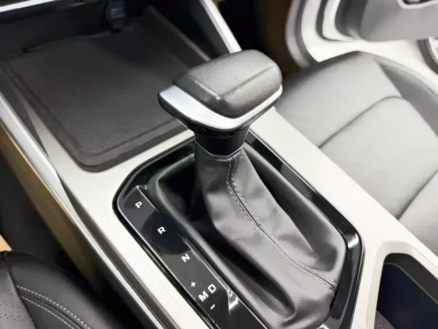 Geely Emgrand 2022 4th Generation 1.5L CVT Elite — Фото автомобиля 11
