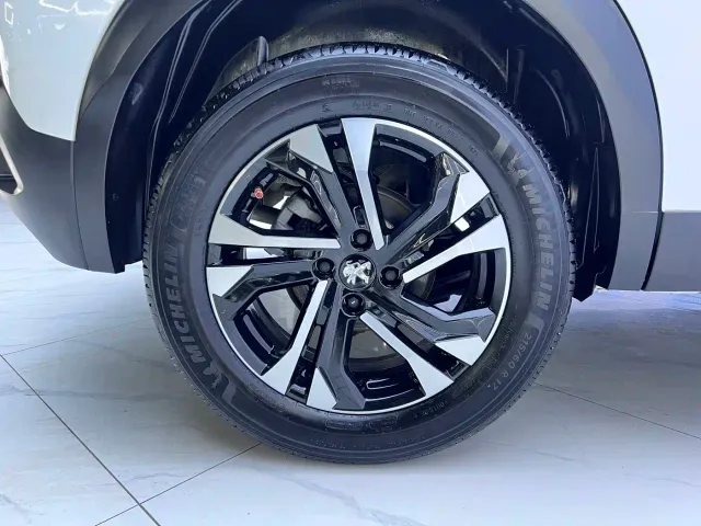 Peugeot 2008 — Фото автомобиля 19