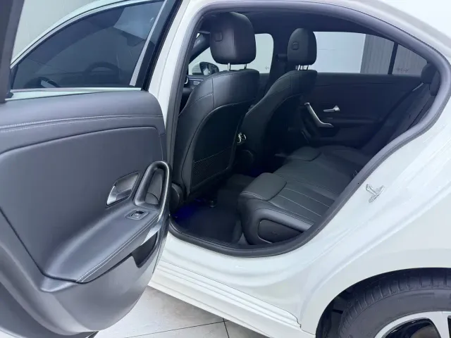 Mercedes-Benz A-Class — Фото автомобиля 15