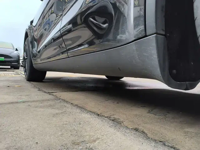 Tesla Model Y — Фото автомобиля 21