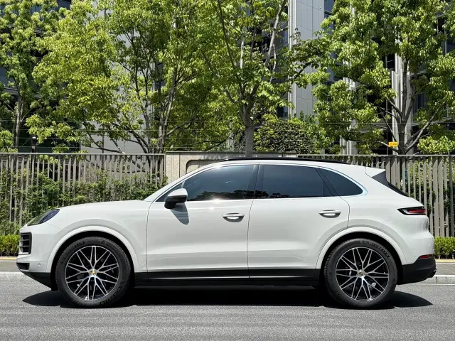 Porsche Cayenne — Фото автомобиля 4