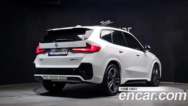 BMW X1 — Фото автомобиля 2