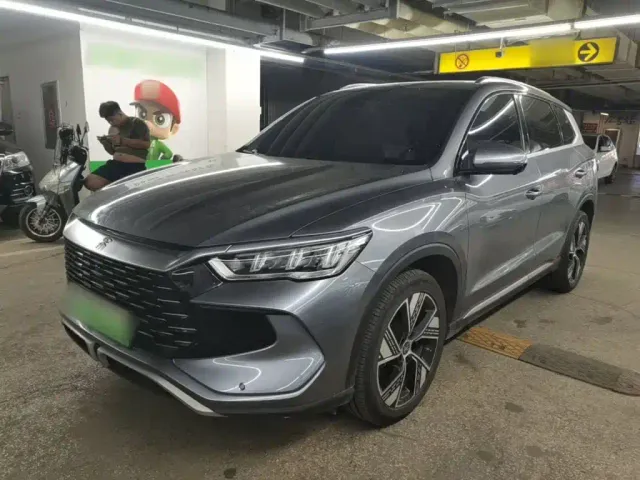 Фотография автомобиля — BYD Song Pro