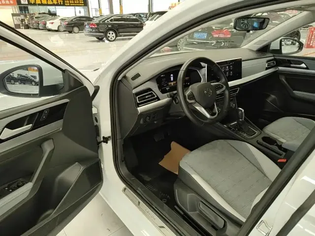 Volkswagen Lavida 2023 300TSI DSG Comfort Edition — Фото автомобиля 11