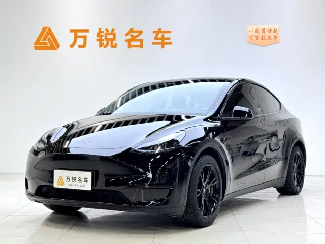 Фотография автомобиля — Tesla Model Y