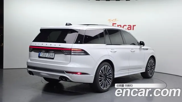 Lincoln Aviator — Фото автомобиля 2