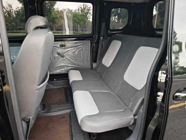 Wuling Zhiguang NEV — Фото автомобиля 9