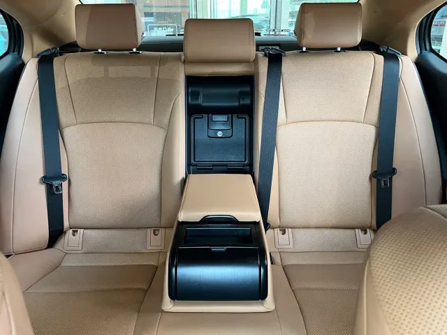 Lexus ES — Фото автомобиля 18