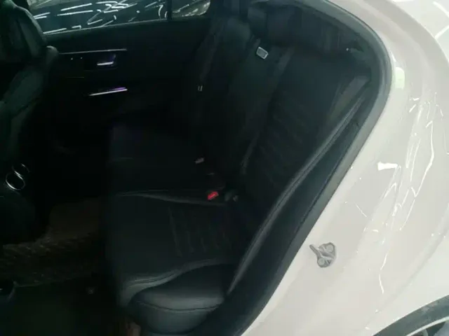 Mercedes-Benz C-Class — Фото автомобиля 16