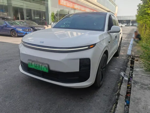 Фотография автомобиля — Li Auto L6