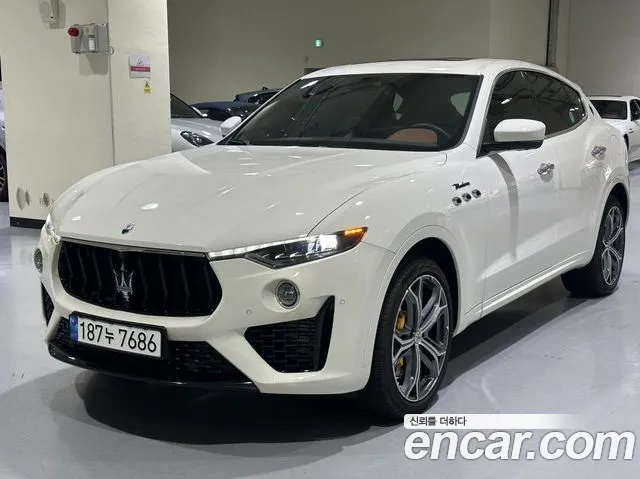 Фотография автомобиля — Maserati Levante