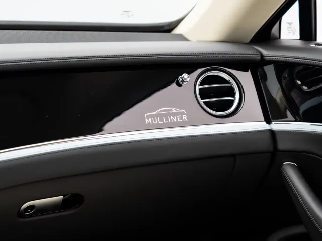 Bentley Flying Spur — Фото автомобиля 12