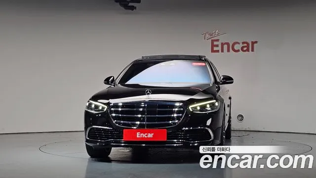 Mercedes-Benz S-Class — Фото автомобиля 3