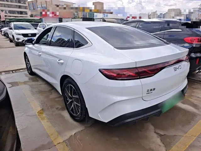BYD Qin L — Фото автомобиля 4
