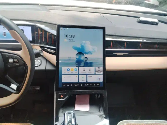 Geely Boyue L — Фото автомобиля 13