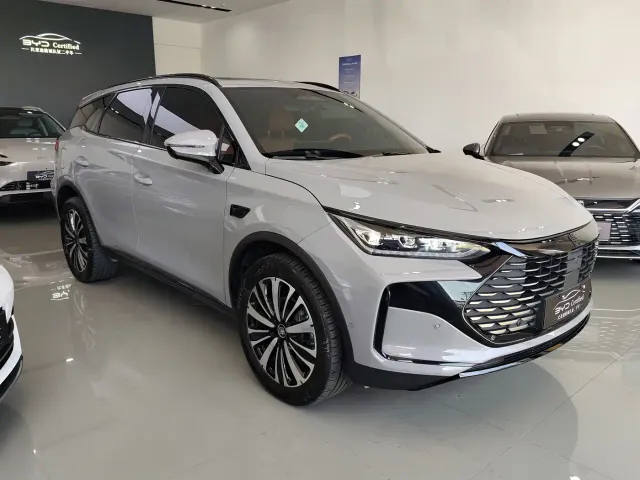 BYD Tang — Фото автомобиля 3