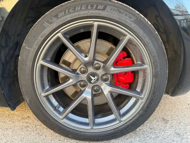 Tesla Model 3 — Фото автомобиля 13