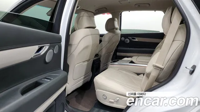 Genesis GV80 — Фото автомобиля 12