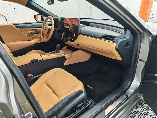 Lexus ES — Фото автомобиля 7