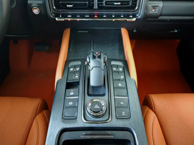 Haval H9 — Фото автомобиля 10
