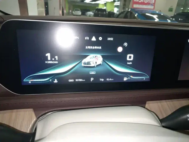 Forthing Yacht — Фото автомобиля 4