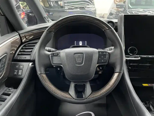 Toyota Vellfire — Фото автомобиля 10