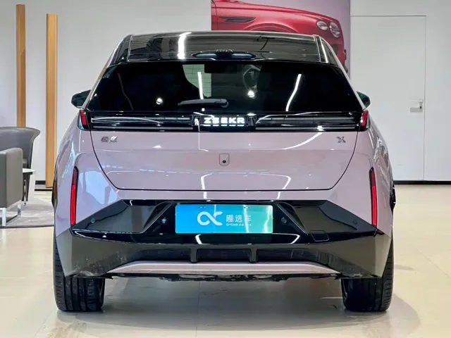 Zeekr X — Фото автомобиля 6