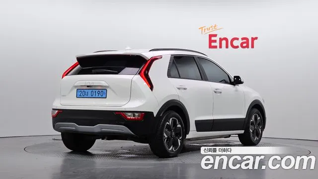 Kia Niro — Фото автомобиля 2