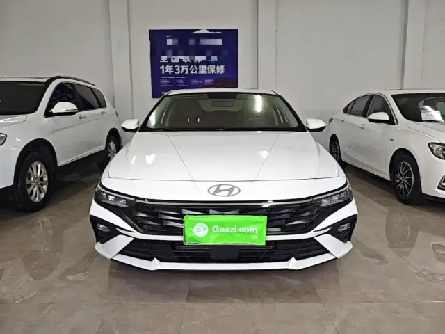 Hyundai Elantra — Фото автомобиля 2