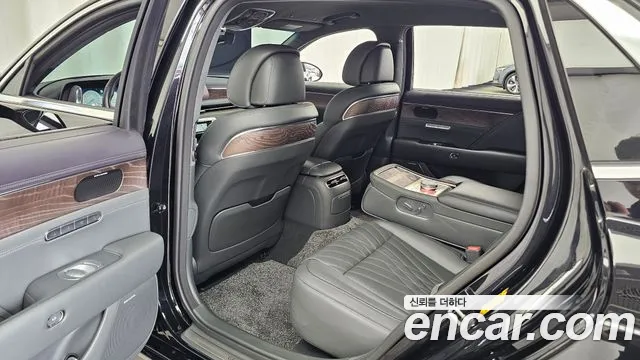 Genesis G90 Бензин 3.5 турбо AWD — Фото автомобиля 3