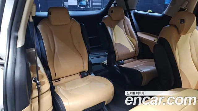 Kia Carnival — Фото автомобиля 19
