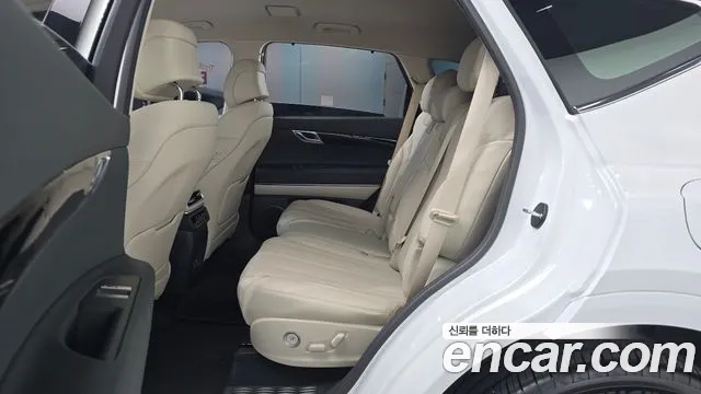 Genesis GV80 — Фото автомобиля 16